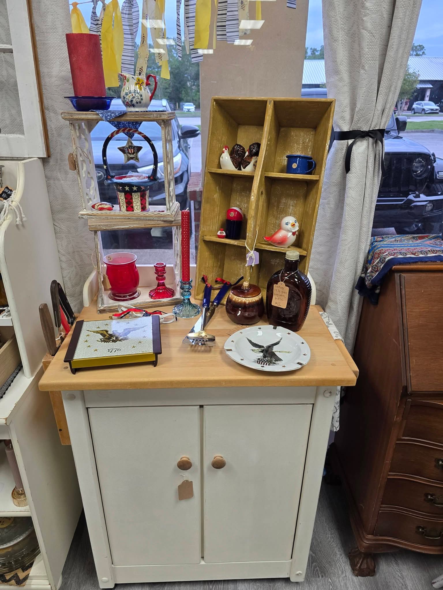 Patriotic cabinet display